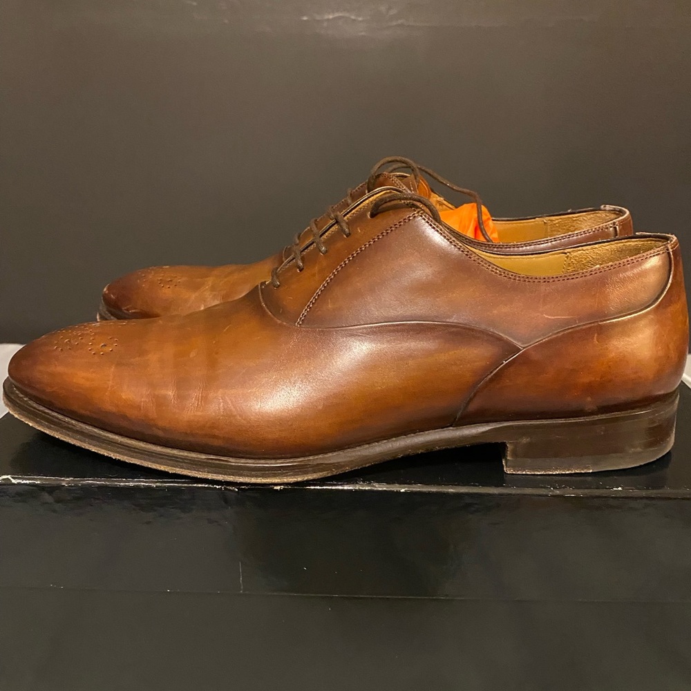 Magnanni dress shoes size 9.5